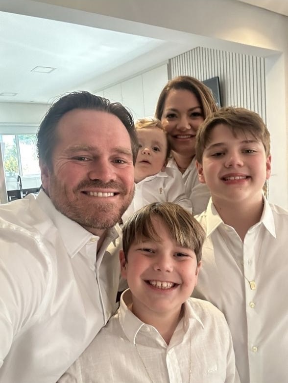 Família de Bruna e Marcelo Oxley — João , Pedro Henrique e Antônio Carlos